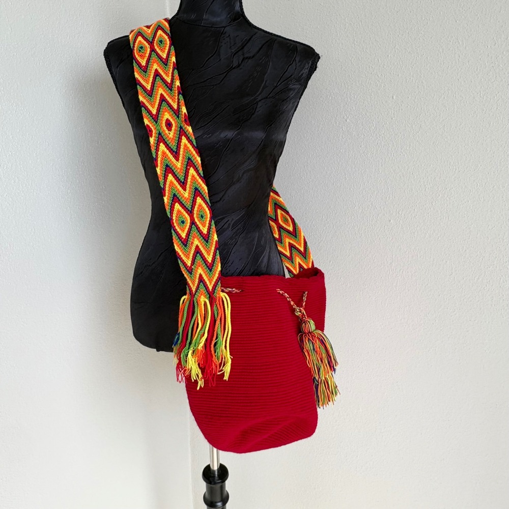 Columbian Handmade Wayuu Crochet Boho Crossbody Bucket Bag OS Red Multi Unisex